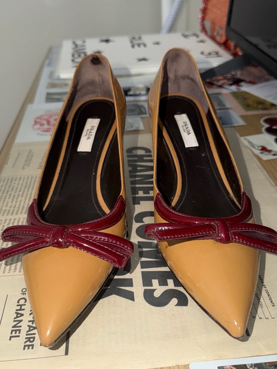 Prada Shoes - Prada Patent Leather Bow Kitten Heels | Size 37 Vintage